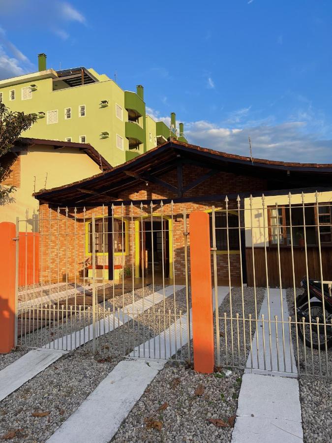 Hostel Coraticum ウバトゥバ エクステリア 写真